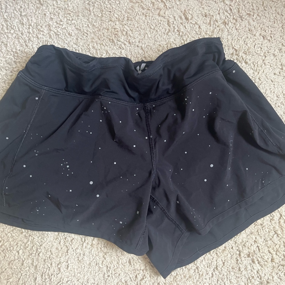 Black Lululemon sped up shorts